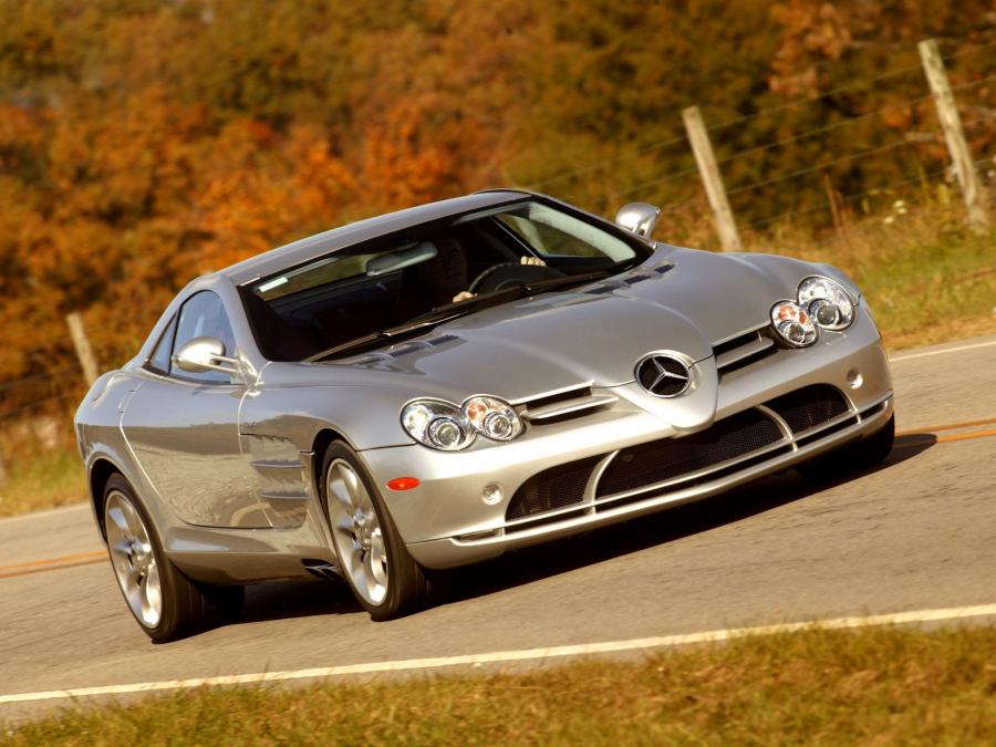  Mercedes-Benz SLR McLaren 2004 года  (US) (фото 11 из 22)